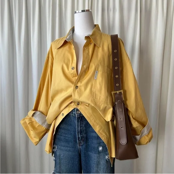Yellow Columbia Sportswear Company button up shirt. - Picture 5 of 8